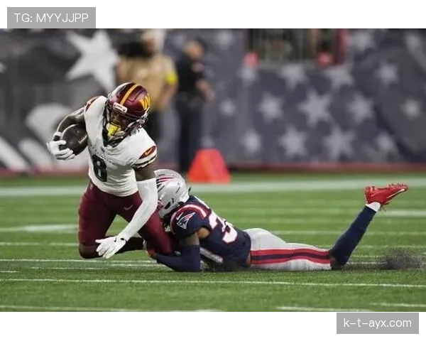 罗宾逊防守表现显著提升,成球队防线关键一环 罗宾逊防守表现显著提升,成球队防线关键一环