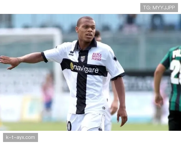 尤文边路进攻 尤文边路进攻