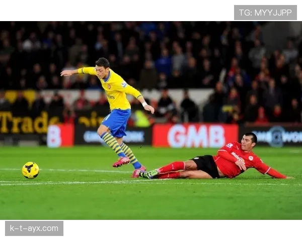 厄德高与厄齐尔:传球视野与组织方式的代际差异 厄德高与厄齐尔:传球视野与组织方式的代际差异