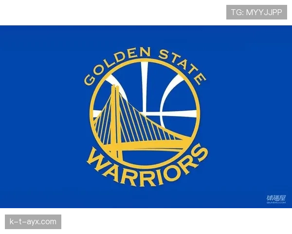 易建联家里冰箱贴都是NBA球队logo，连牛奶盒都得按训练餐单码放